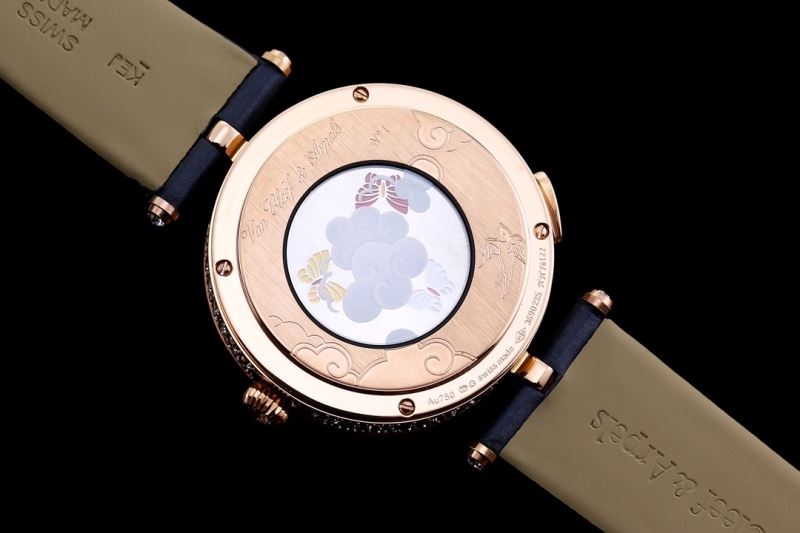 VAN CLEEF & ARPELS Watches